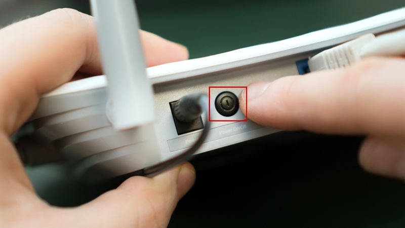 Khôi phục cài đặt gốc cho router