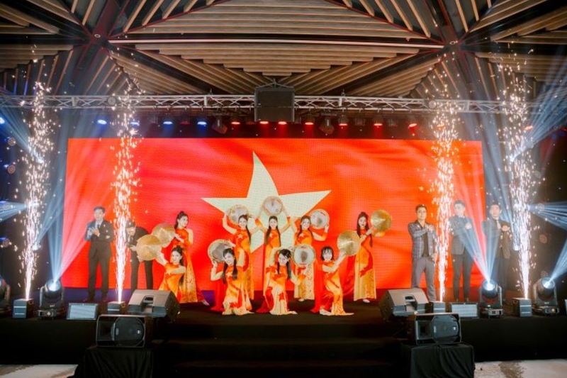 Đại tiệc âm nhạc, giao lưu