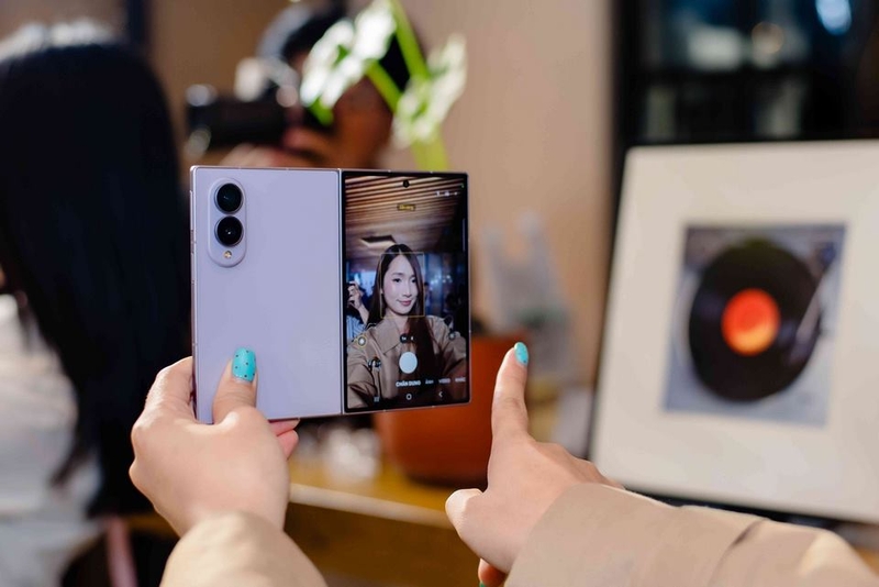 Màn hình phụ 6.5 inch hoàn hảo
