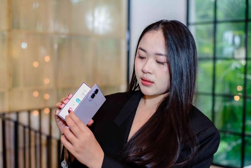 Trải nghiệm cầm nắm và bỏ túi cồng kềnh đã được xóa bỏ