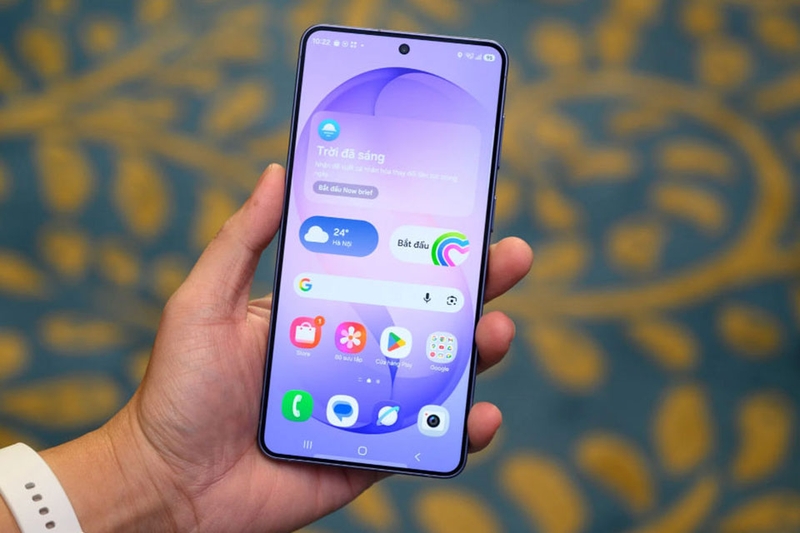 Chi tiết so sánh OPPO Find N6 và Samsung S26 (5)