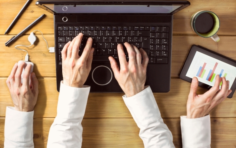 Kiêm nhiệm là gì?