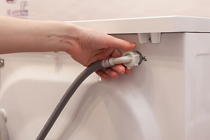 kiểm tra van cấp nước máy giặt toshiba
