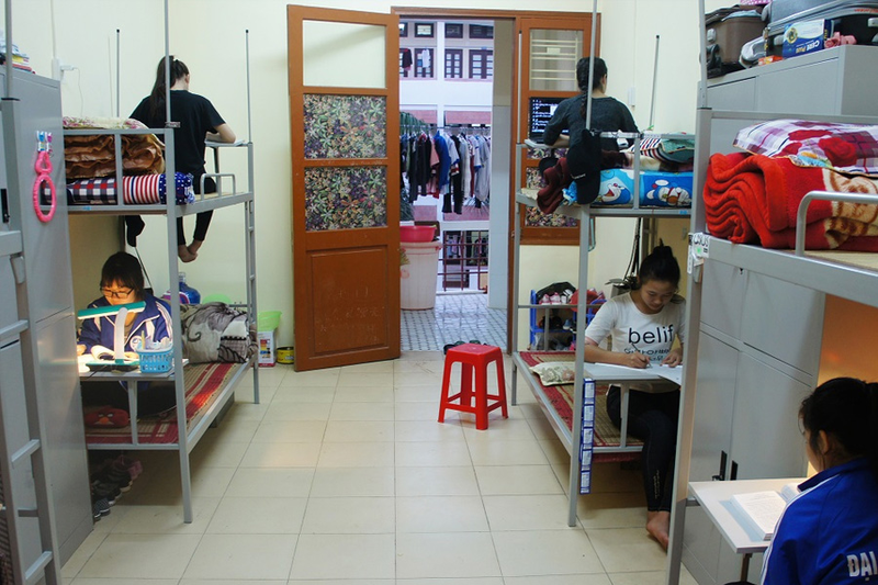 Tuân thủ nội quy của ký túc xá