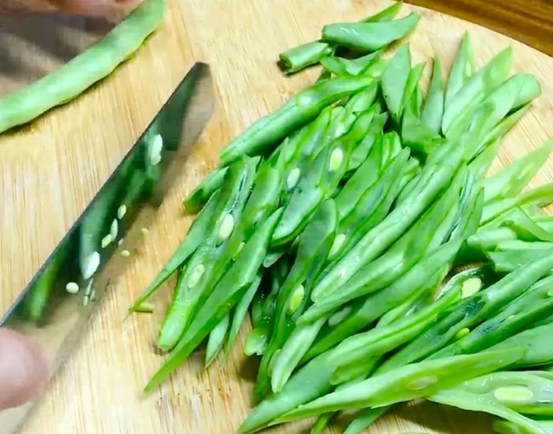 Lá mía heo là gì? Gợi ý cách làm một vài món ăn từ lá mía heo thơm ngon ...