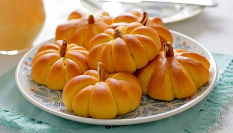 làm bánh bí đỏ bằng nồi chiên không dầu 5