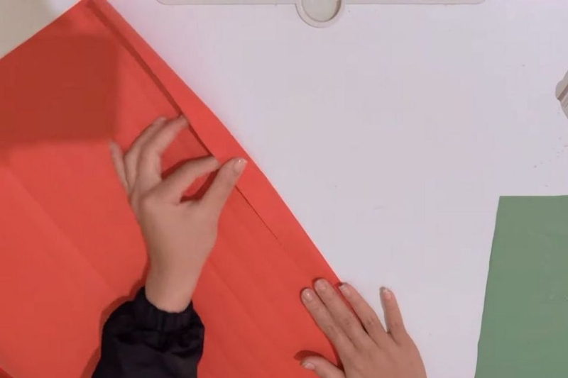 Hướng dẫn chi tiết cách làm quạt giấy trang trí Tết đơn giản