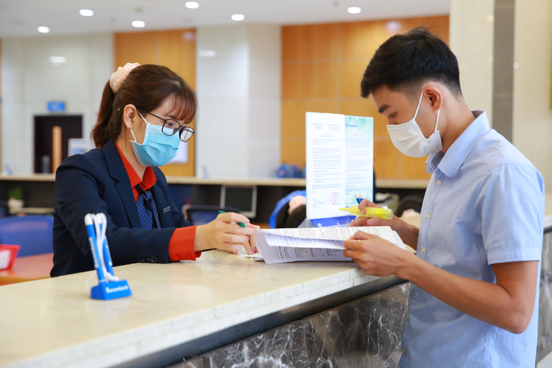 Làm thẻ ngân hàng Sacombank online (7)