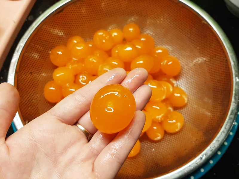 lạp xưởng trứng muối 4
