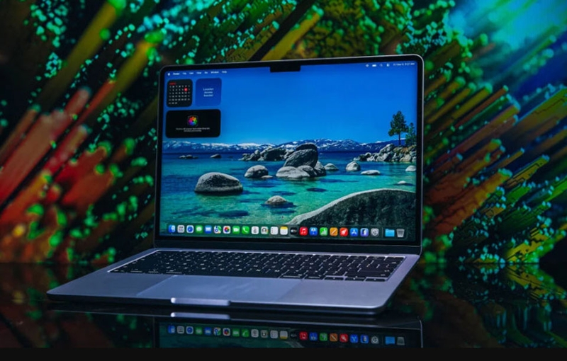 Laptop 13 inch - 04