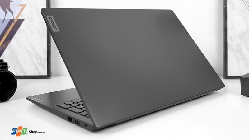 Laptop Lenovo V15 G4 IRU i5 13420H/16GB