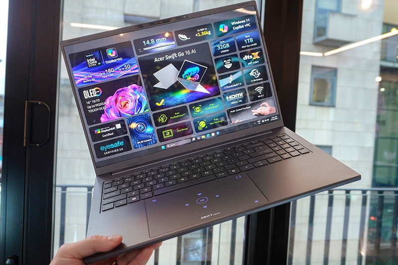 laptop công nghệ AI