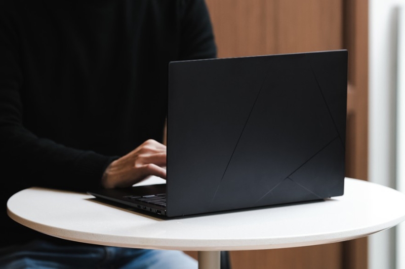 Top laptop ASUS mỏng nhẹ dành cho học sinh, sinh viên 8