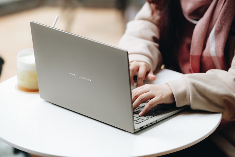 Top laptop ASUS mỏng nhẹ dành cho học sinh, sinh viên 3