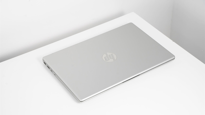 Tiêu chí chọn laptop cho sinh viên Tâm lý học