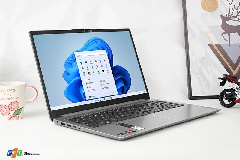 laptop cho sinh viên ngành xã hội học 2025 4