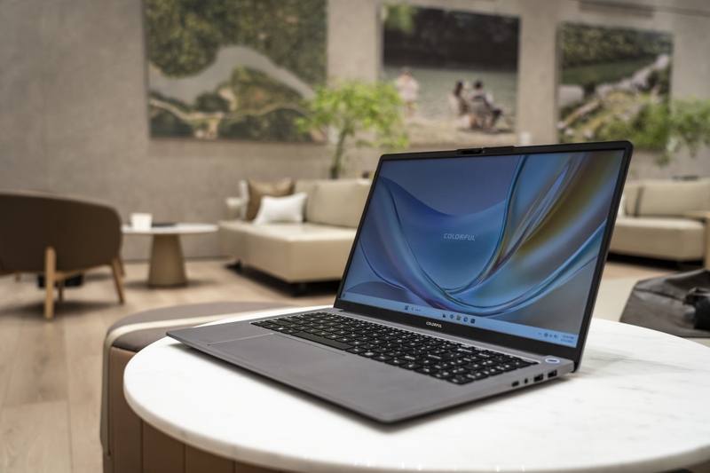 Laptop Colorful giá bao nhiêu