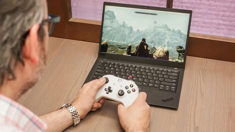 Chơi game trên laptop là nhu cầu giải trí cơ bản của nhiều người dùng