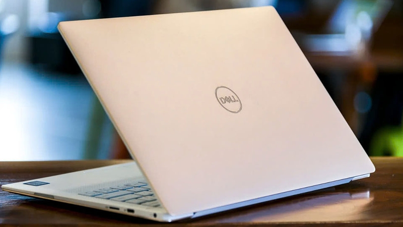Dell Inspiron sở hữu một thiết kế hiện đại