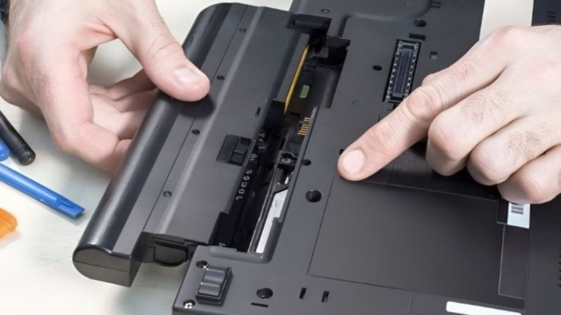 laptop không lên nguồn đèn sạc sáng 7