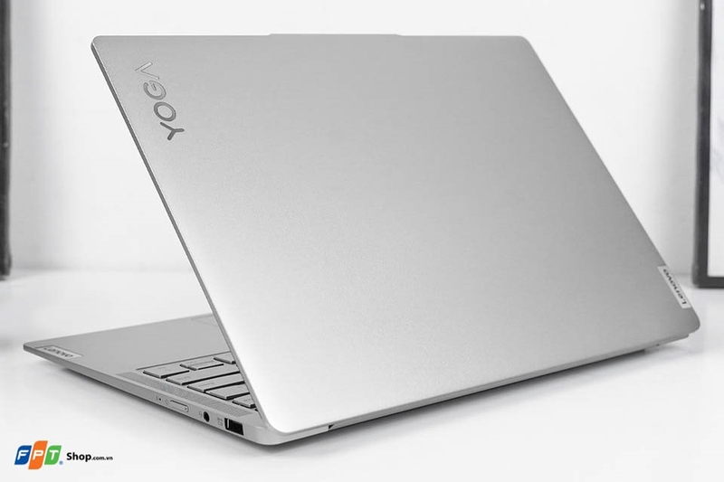 Laptop Lenovo 13 inch - hình 6