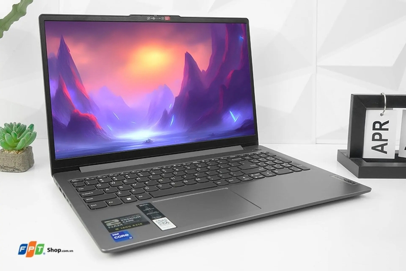 laptop Lenovo cho sinh viên tốt nhất 2025 3