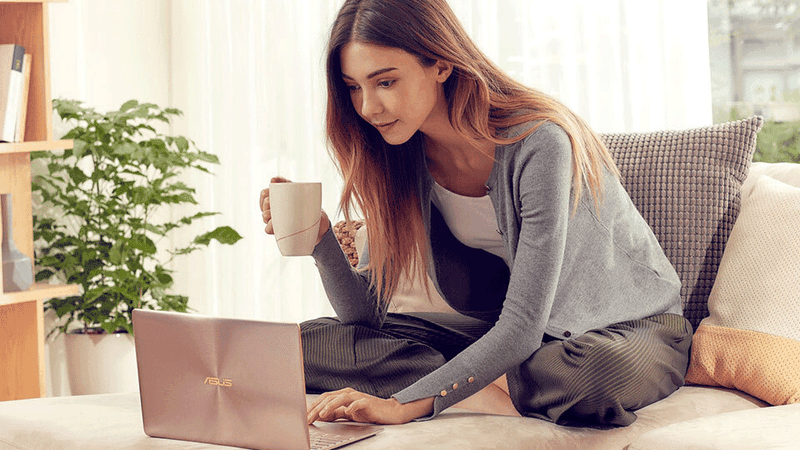 Sinh viên nên cân nhắc kỹ các tiêu chí khi chọn mua laptop mini