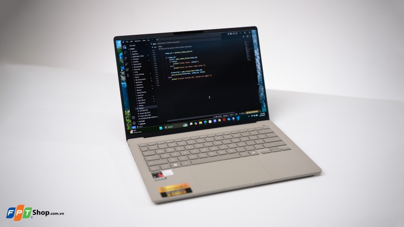 Laptop mỏng nhẹ 2026 10