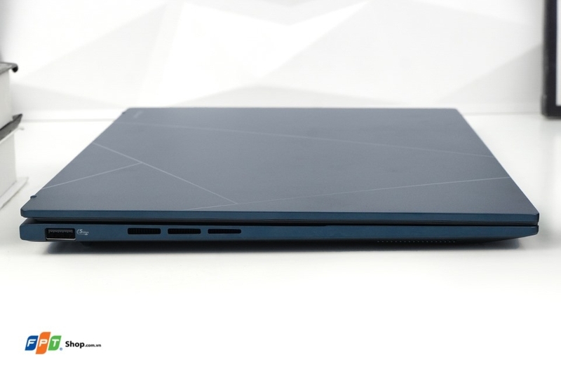 Laptop nhẹ nhất 2026 6