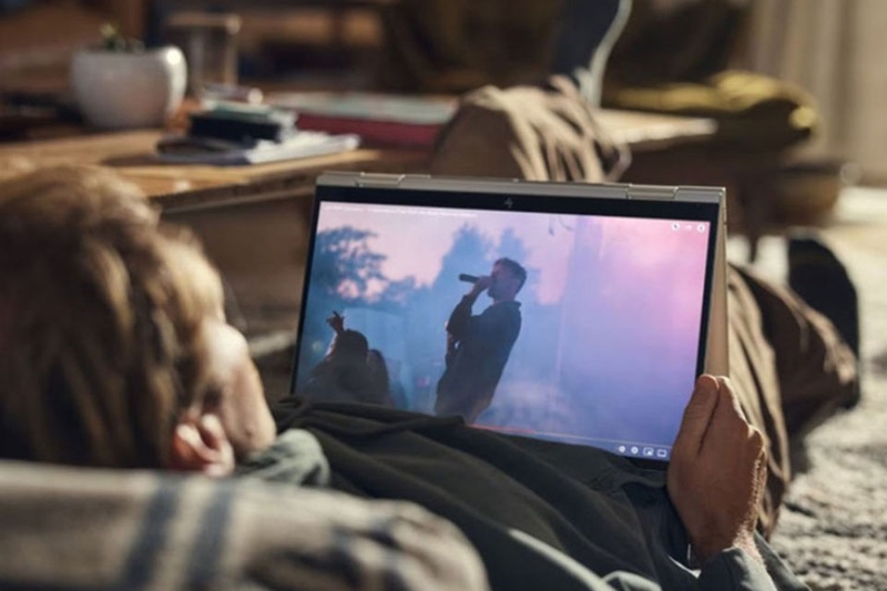 Laptop xoay gập 2 trong 1 có tốt không 8