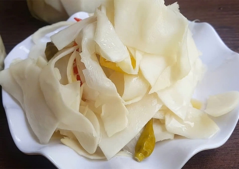 lẩu cá đuối măng chua ảnh 2