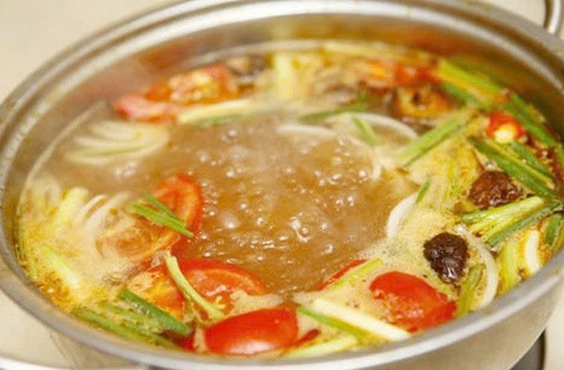 lẩu cá đuối măng chua ảnh 3