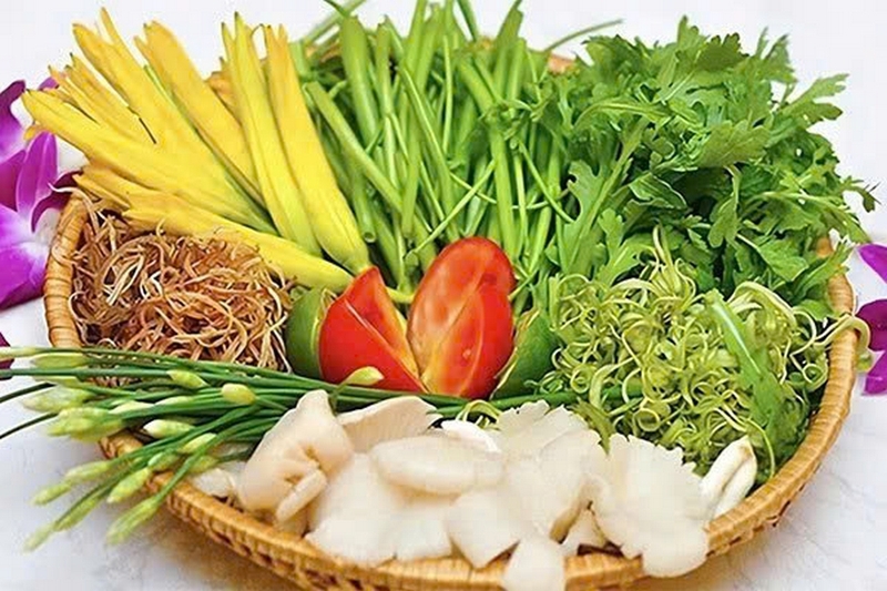 lẩu cá đuối măng chua ảnh 4