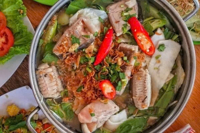 lẩu cá đuối măng chua ảnh 5