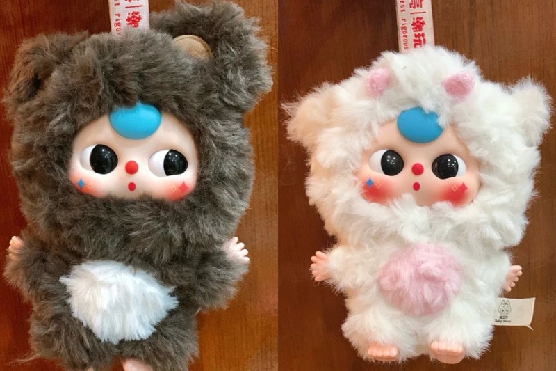 Lè khe là một thuật ngữ chỉ những thú nhồi bông Baby Three có mắt lé