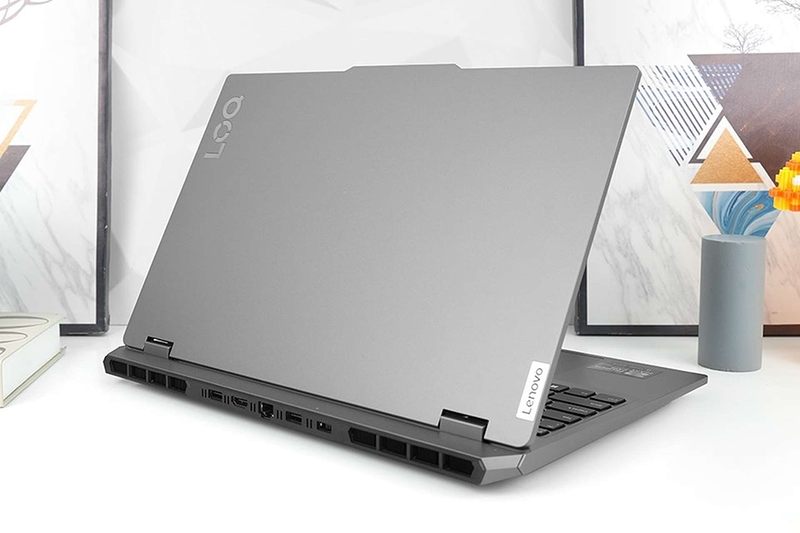 Laptop Lenovo Gaming LOQ 15IAX9 i5 12450HX (hình 5)