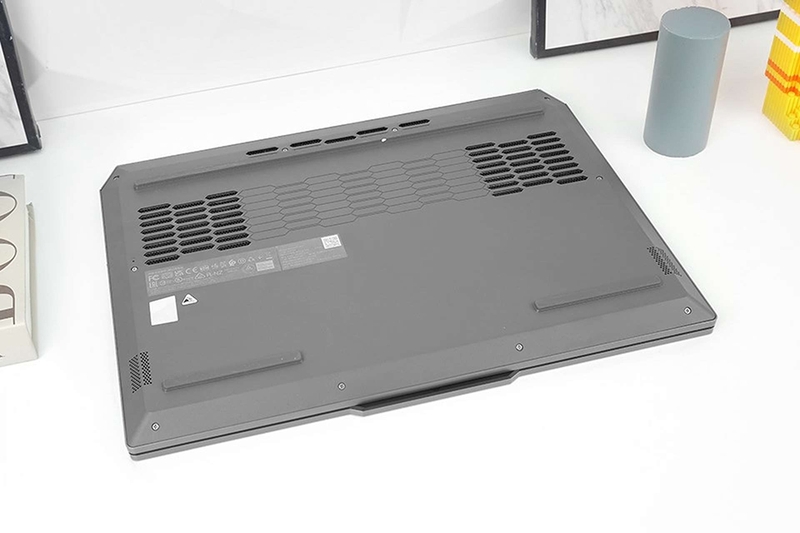 Laptop Lenovo Gaming LOQ 15IAX9 (hình 6)
