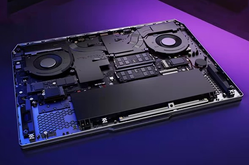 Lenovo Gaming LOQ 15IRX9 i7 13650HX 8