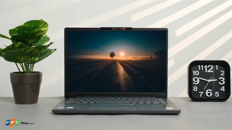 Lenovo IdeaPad hiện có nhiều lựa chọn màn hình, từ IPS đến OLED