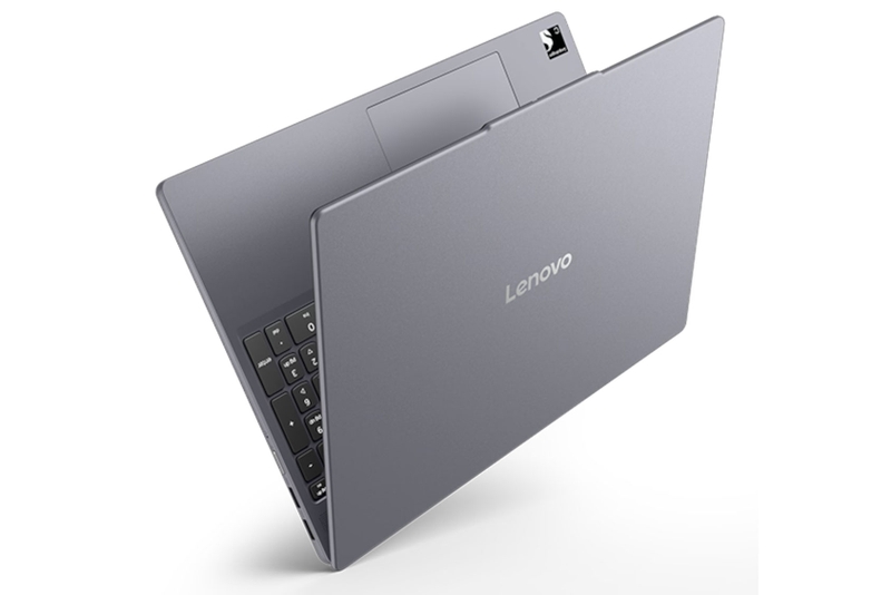 Lenovo IdeaPad Slim 3x 15Q7X11 chính thức lên kệ tại một số thị trường, đánh dấu bước mở rộng phân phối của dòng laptop mới.