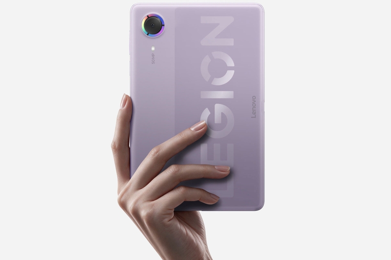 Legion Y700 Infinite có thiết kế gọn nhẹ, camera sau 50 MP.