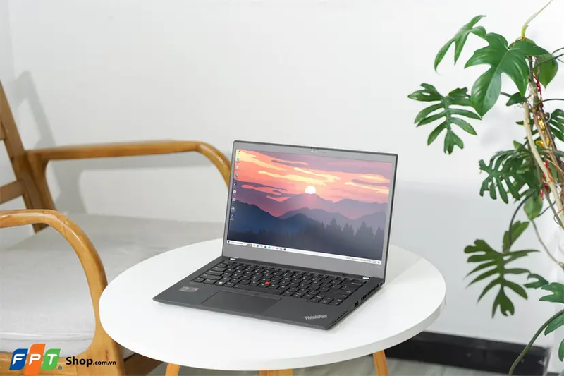 Vì sao nên chọn mua laptop Lenovo ThinkPad tại FPT Shop?