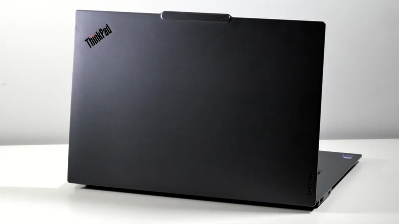 Laptop Lenovo ThinkPad thiết kế tối giản, sang trọng và dễ mang theo