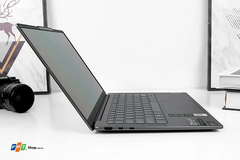 Đánh giá Lenovo Yoga Slim 7 - 04