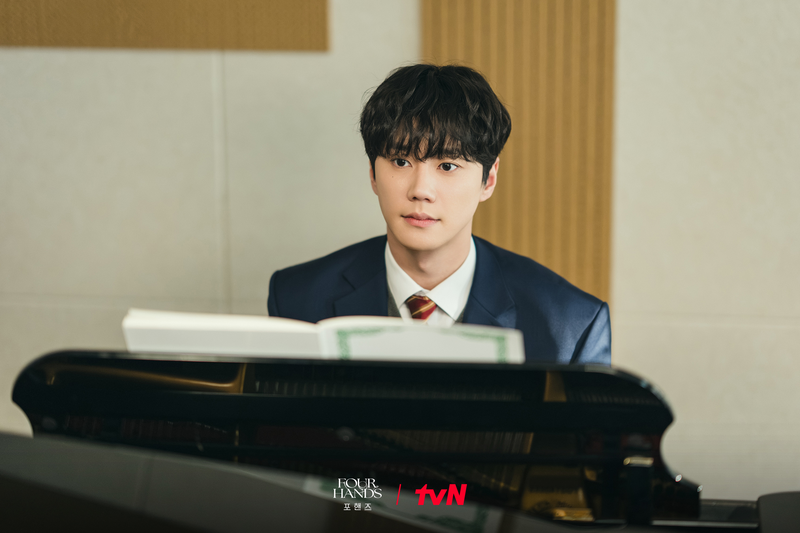 Lee Jun Young vai Choi Jeong Yo