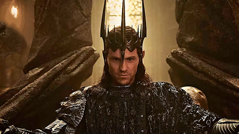 Sauron tiếp tục giữ vai trò trung tâm