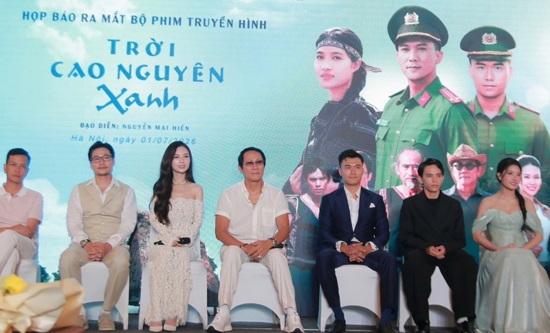lịch chiếu trời cao nguyên xanh ảnh 4