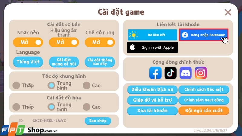 Tại mục Liên kết tài khoản, bạn nhấn vào Đăng nhập Facebook để tiến hành liên kết tài khoản Play Together với tài khoản Facebook