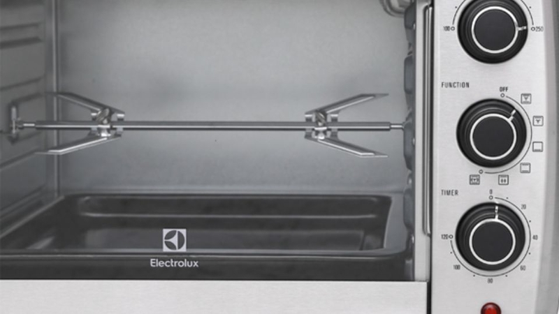 lò nướng Electrolux EOT30MXC 3