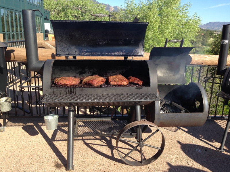 lò nướng than có ống khói hình 1